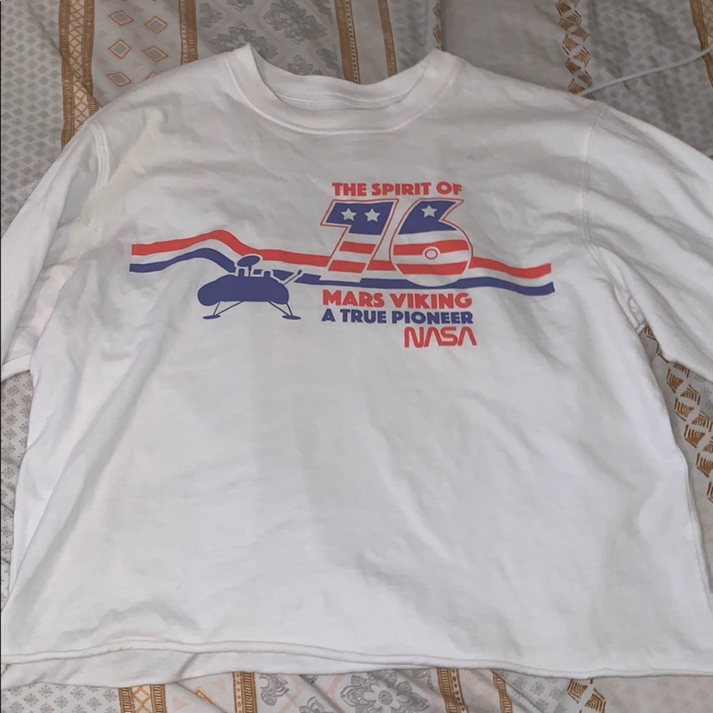 White long sleeved tee